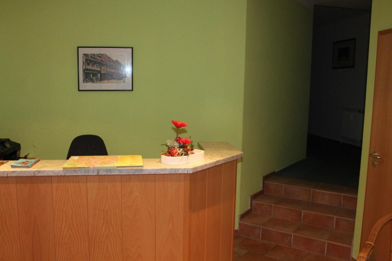 Hotel Am Stadtwall Кведлинбург Екстериор снимка